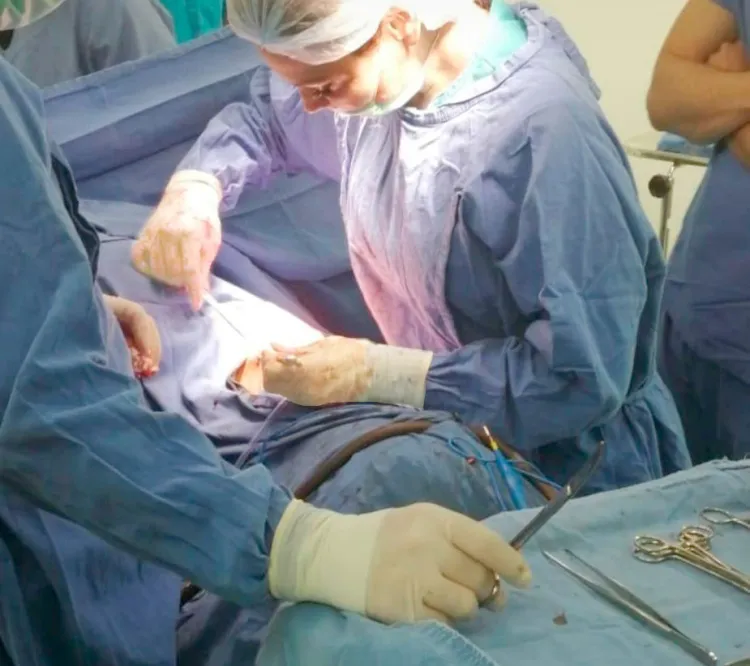 Realizan cirugía cardiovascular