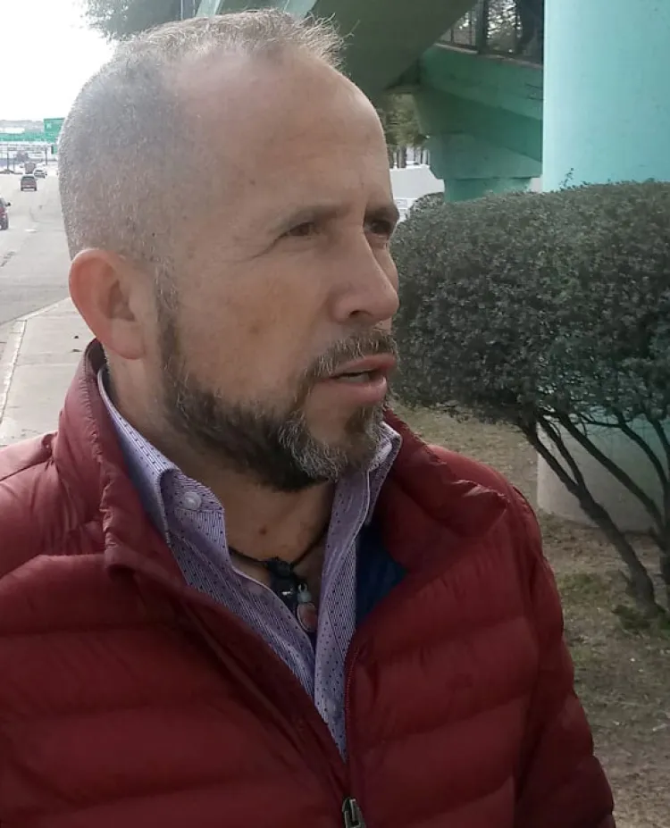 Iluminan puentes peatonales