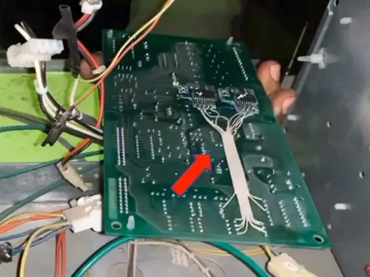 Halla Profeco rastrillo ‘insecto’ en gasolinera 'transa'