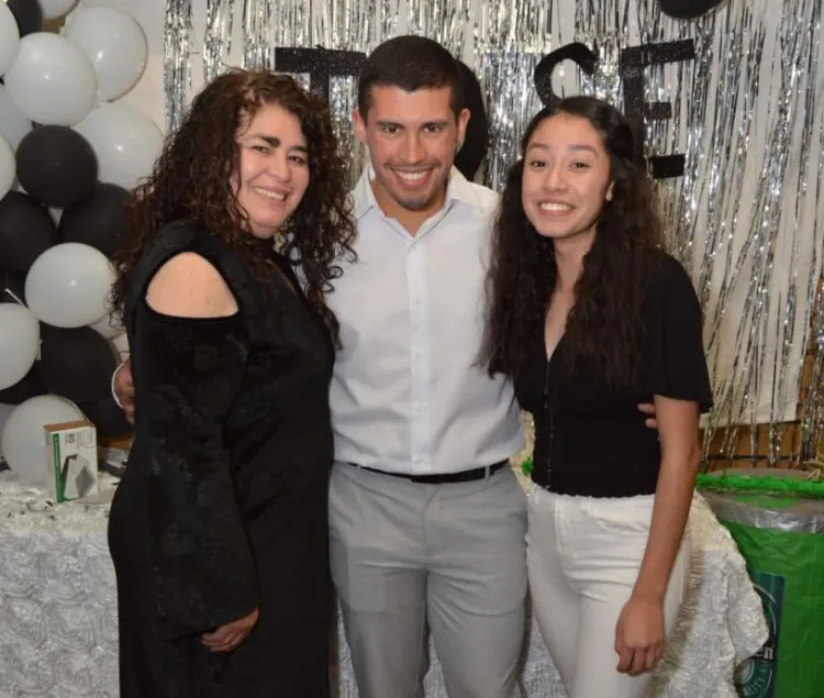 Festejan a José Antonio