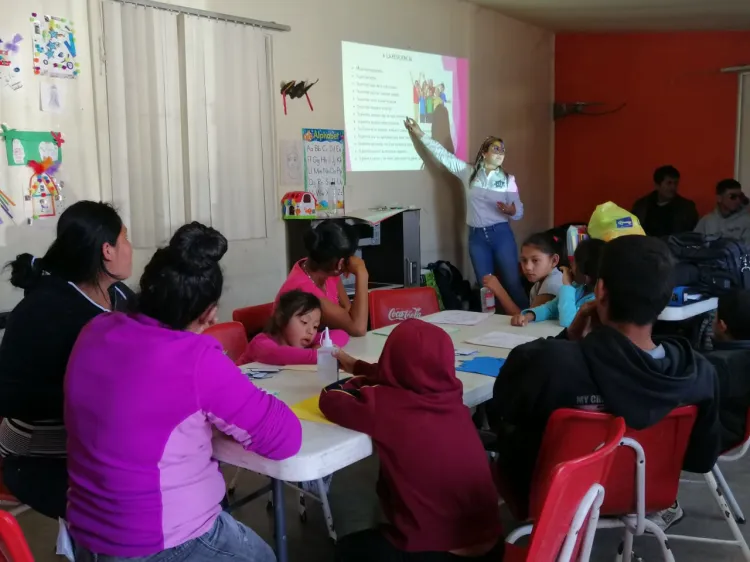 Ofrecen atención a niños migrantes