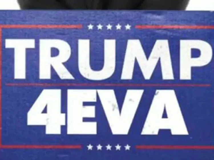 Trump celebra absolución y amenaza con ser presidente &#039;por siempre&#039;