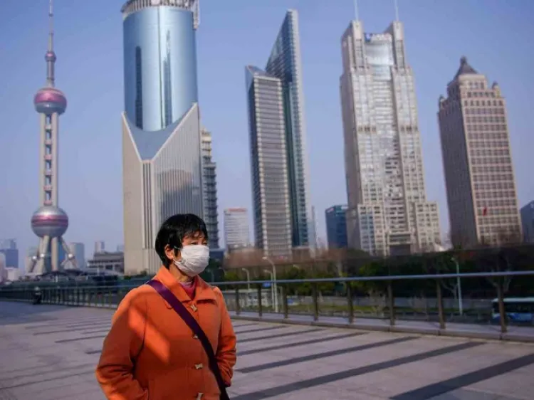 Hay 28 mil 60 casos y 564 muertos por coronavirus en China: OMS