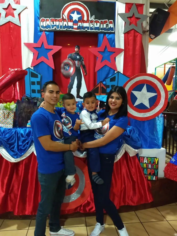 Santiago recibe festejo de cumpleaños