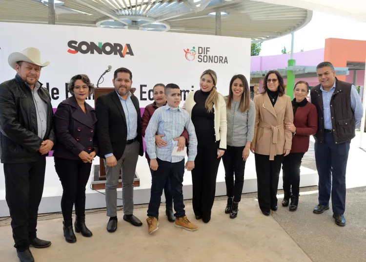 Entregan apoyos a discapacitados