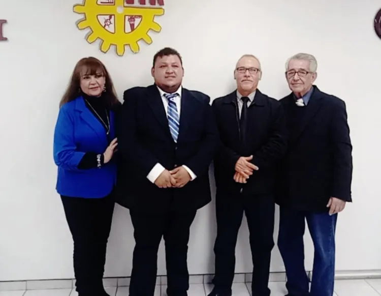 Omar  Soriano concluye Ingeniería