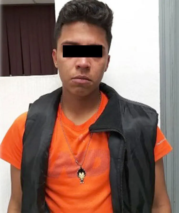 Decomisan droga y armas en cateo