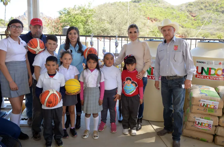 Entrega Gobernadora más apoyos en la Sierra