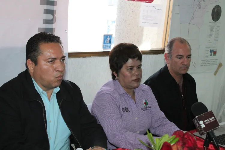 Inicia entrega de becas federales