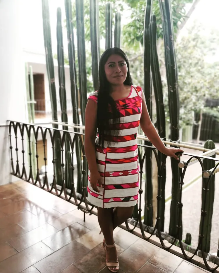 Yalitza Aparicio defiende el aborto con portada de revista