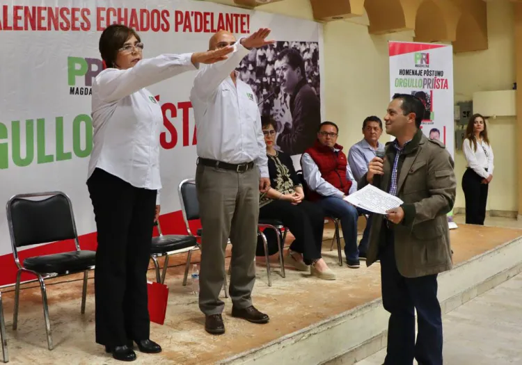 Toman protesta a dirigentes priístas