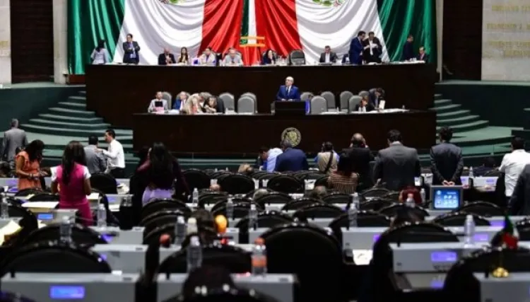 En plena epidemia de coronavirus, diputados aprueban reelegirse