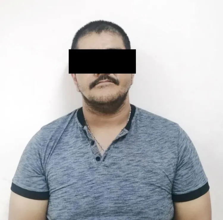 Traía arma de fuego y droga