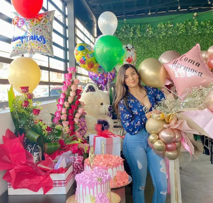 Festejan en familia a Berenice Ruelas