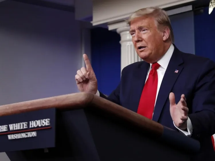 Trump promulga megaplan económico para EU ante el coronavirus