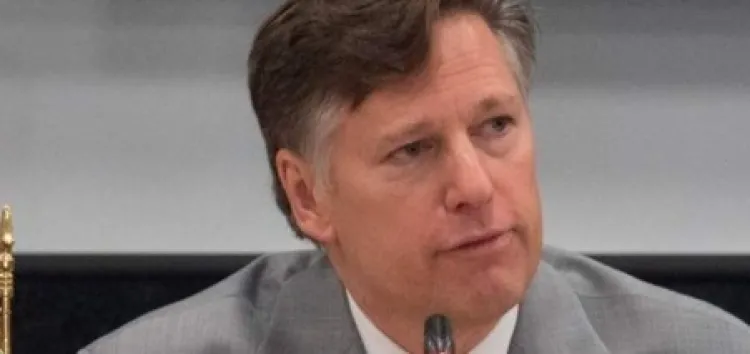 Embajador de EU en México pide a estadunidenses regresar a casa por Covid-19