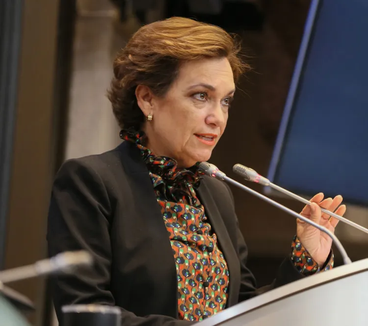 Llama legisladora al cierre de la frontera