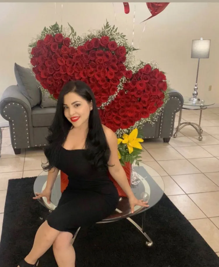 Cientos de flores para Anneth por su cumpleaños