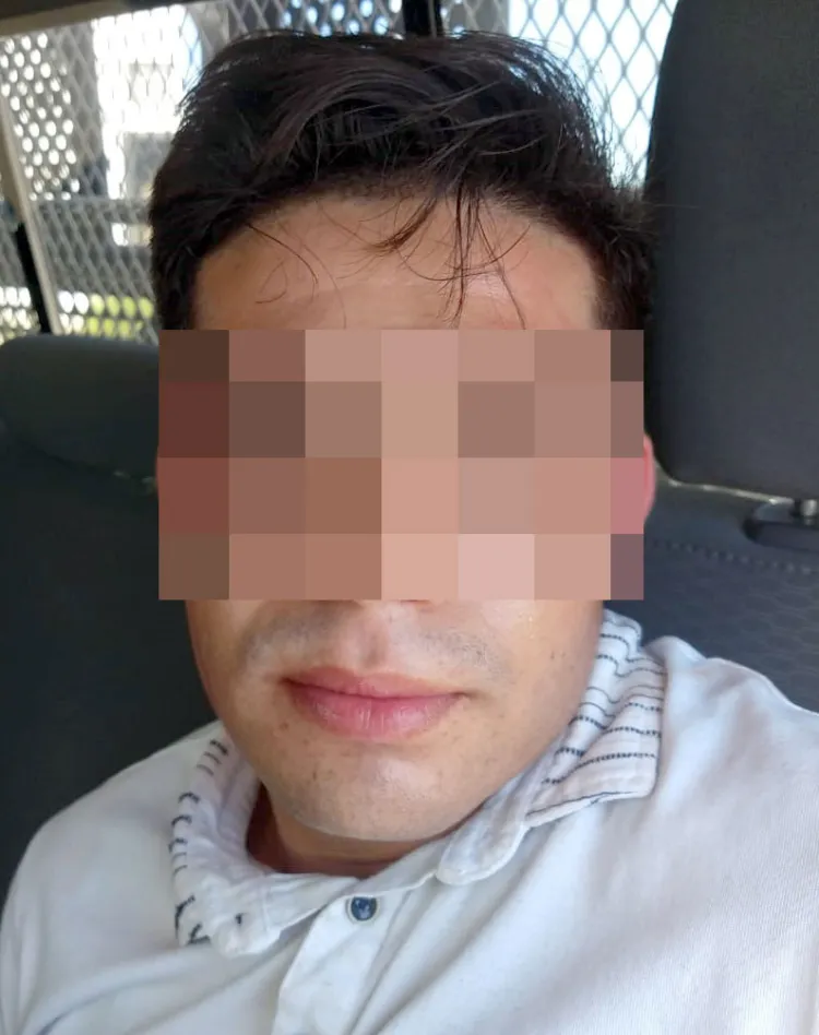 Captura a dos hombres con armas de fuego