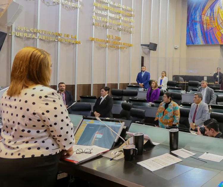 Reinicia Congreso actividades