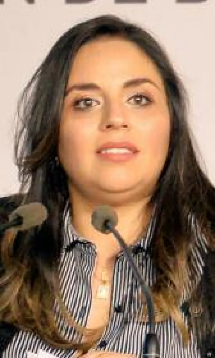 Concretan donación para hospital del IMSS