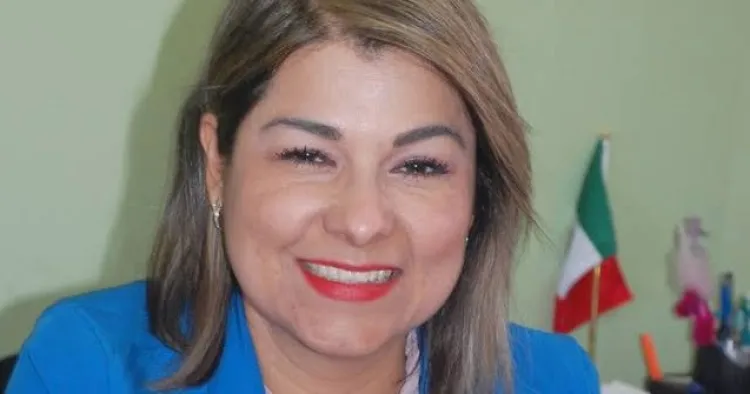 Apoyan a estudiantes con equipo