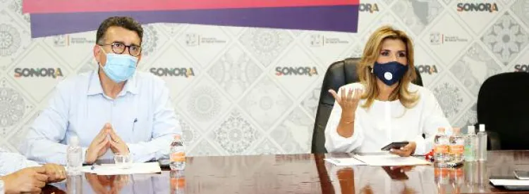 Reconoce a personal médico