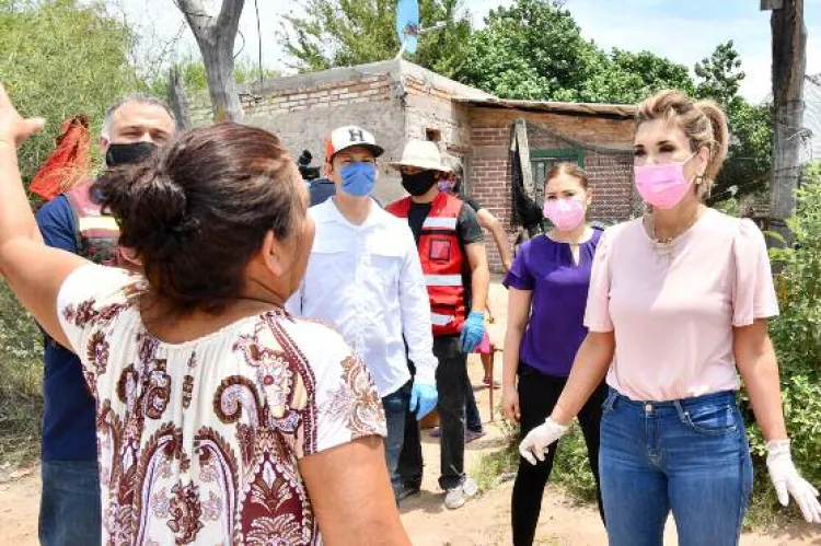 Entregan paquetes de apoyo alimentario