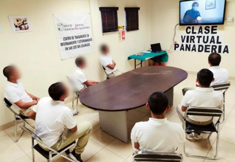 Capacita Icatson a jóvenes de Itama