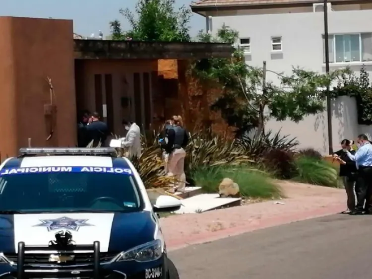 Catean casa de Francisco Vega, exgobernador de Baja California