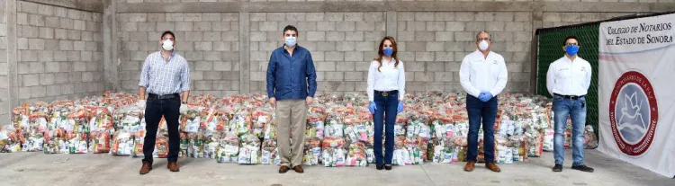 Donan Notarios alimento