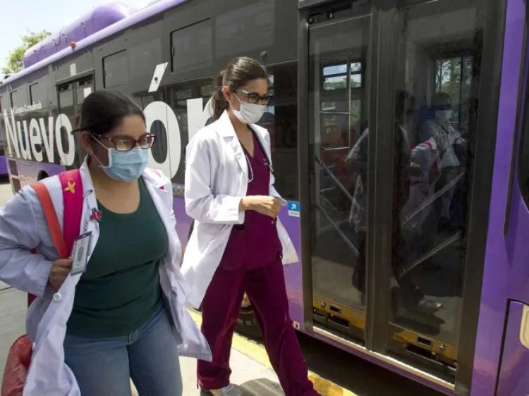 Van 25 mil trabajadores de salud contratados en la pandemia