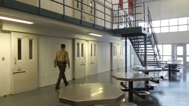 Despresurizan cárcel del Condado