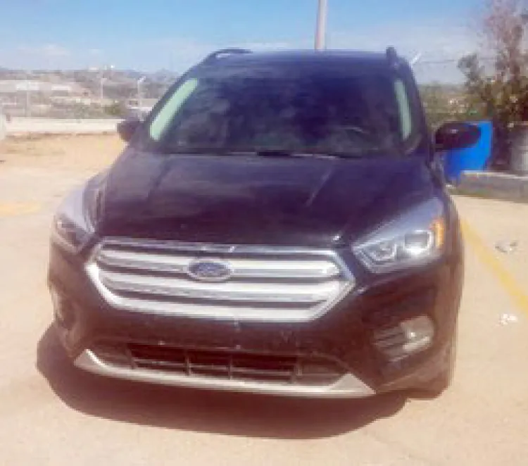 Recuperan PESP y SEDENA auto cargado de armas