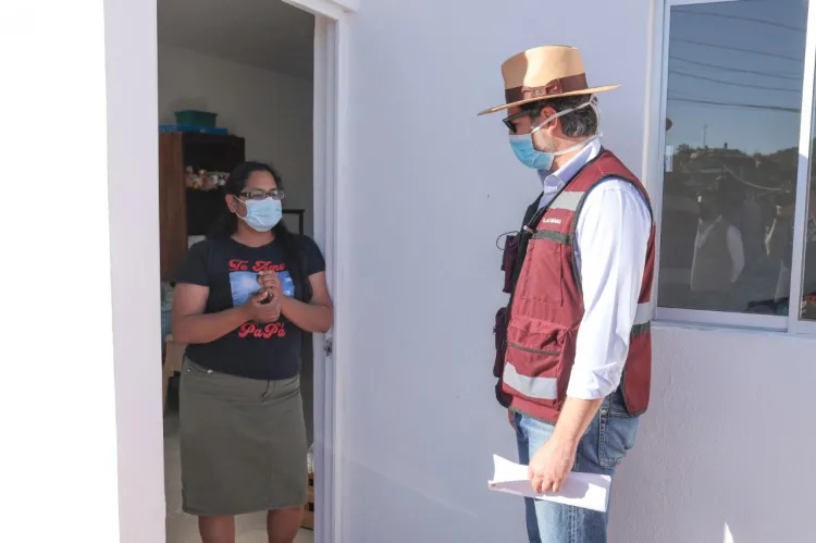 Entrega Alcalde casas a familias reubicadas