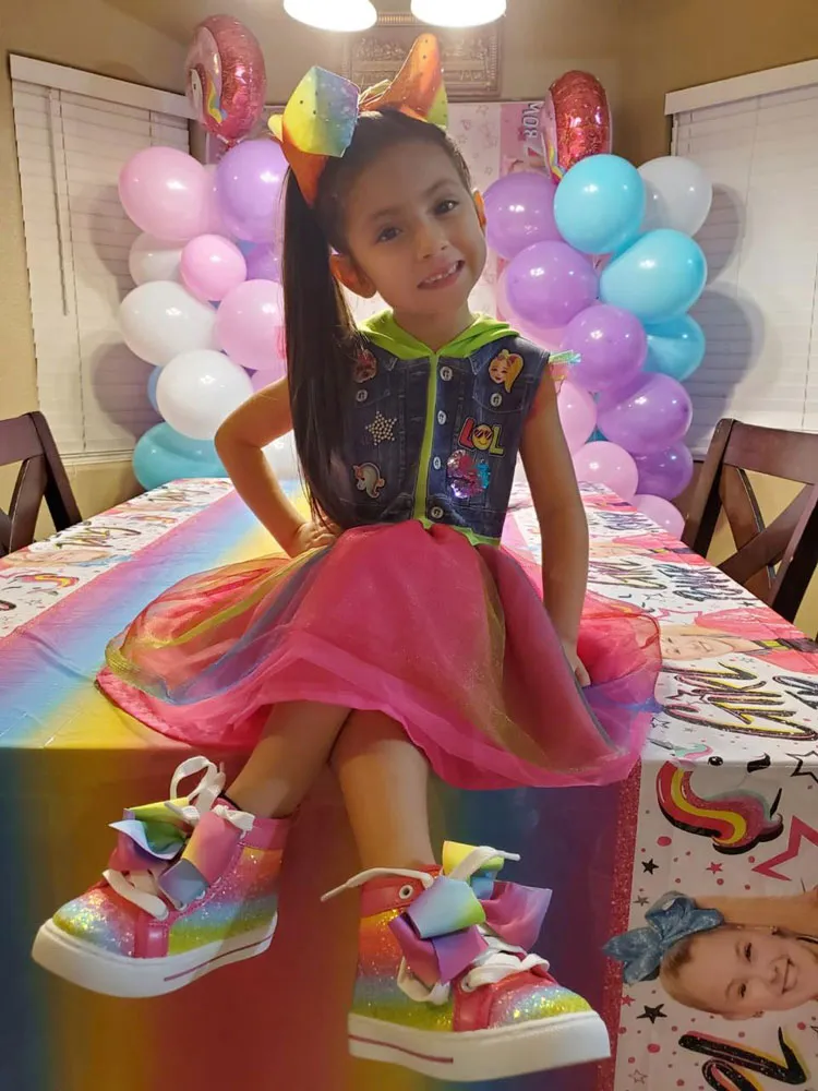 Celebra Hannah su cumpleaños