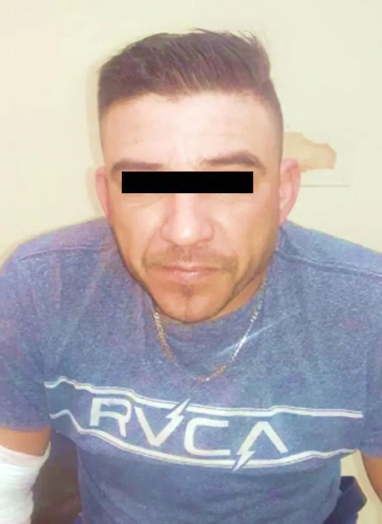 Sorprenden a joven con arma de fuego