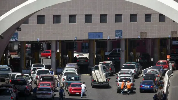 Indiferencia de arizonenses por Covid-19; disfrutan de playa