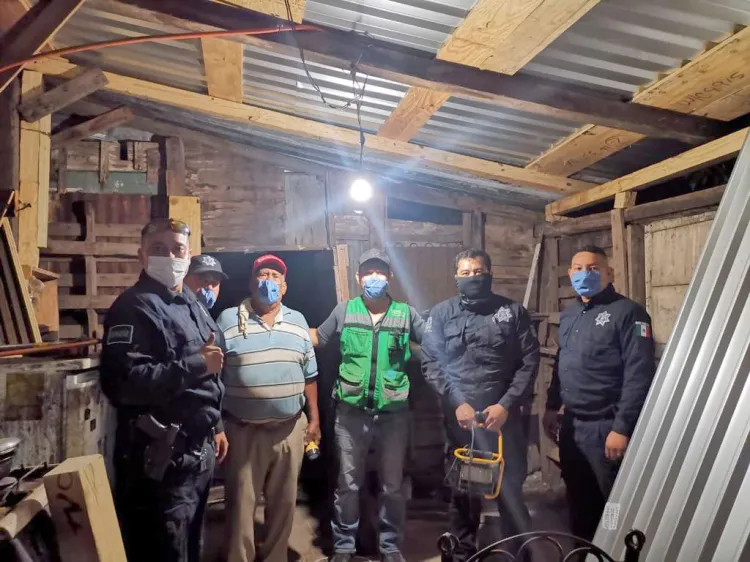 Apoya PESP a adulto mayor con “techo seguro ”