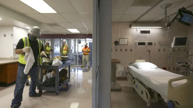 Ordenan a hospitales ampliar instalaciones