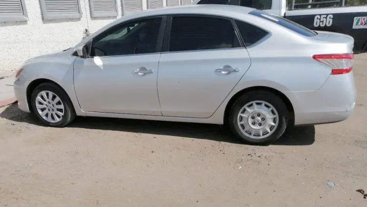 Localizan narcótico y un vehículo irregular