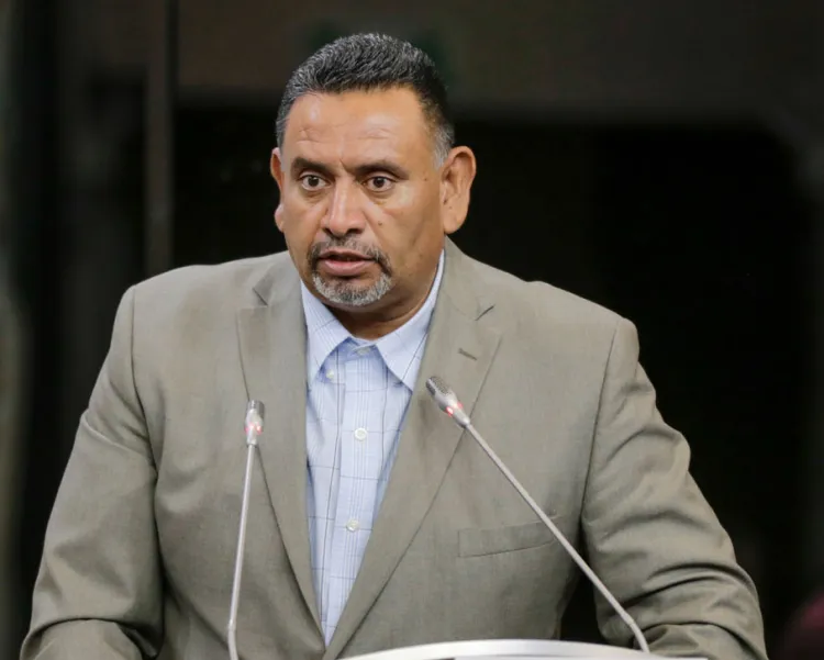 Busca Diputado Carlos Navarrete exención de costo en actas de defunción por Covid-19