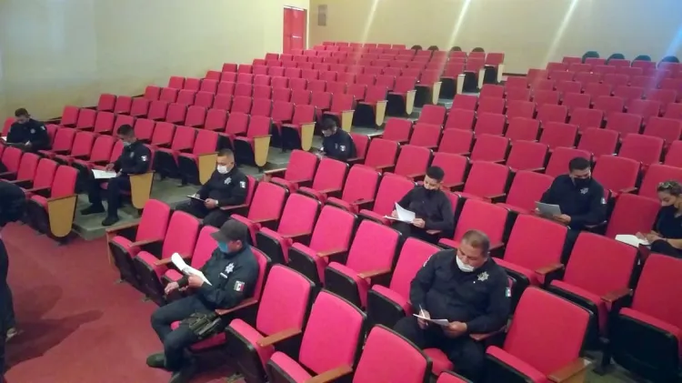 Se capacitan policías municipales