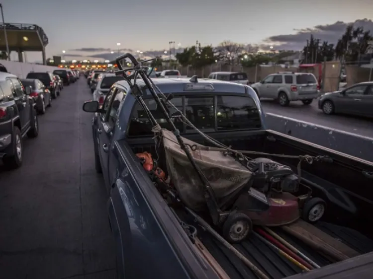 México y EU extienden 30 días más restricción de tránsito en frontera