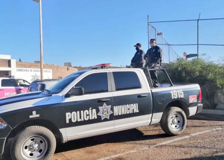 Amagan con arma de fuego a una empleada