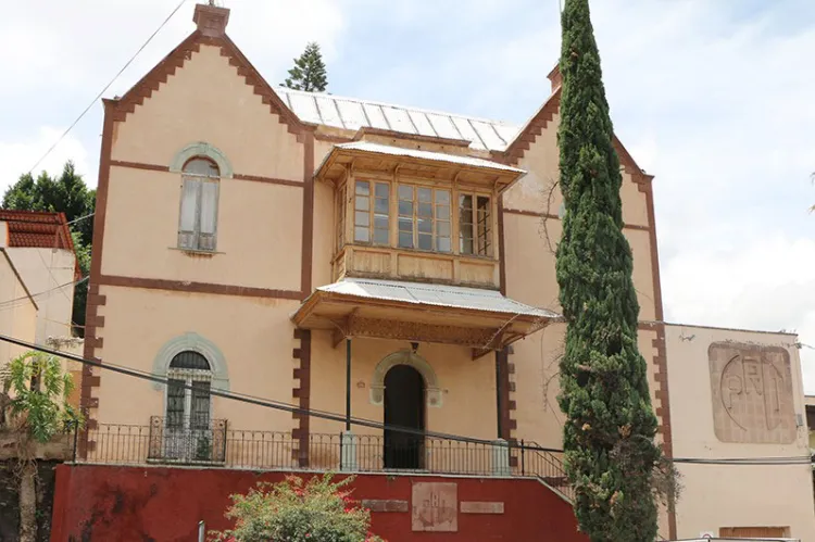 Denuncian falta de liderazgo en el PRI