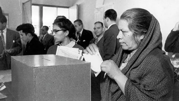 Hace 65 años nació el voto femenino en México