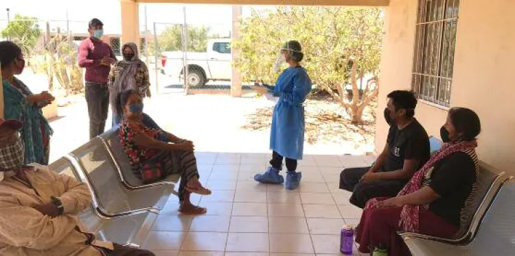 Atiende Sector Salud a integrantes de etnia