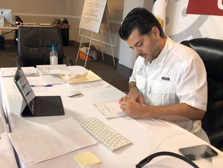 Firma contrato para desarrollo