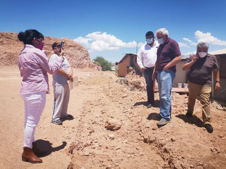 Denuncian familias daños a viviendas